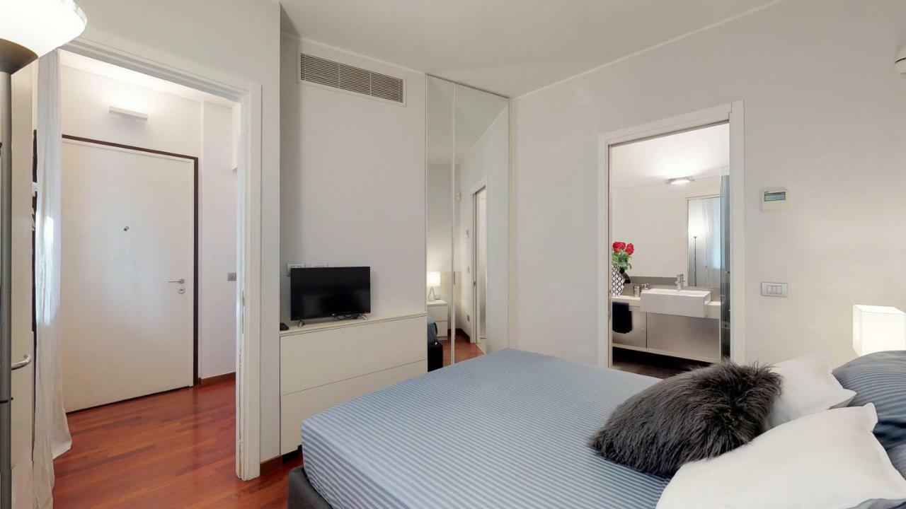 Design Near Duomo Square Appartement Milan
